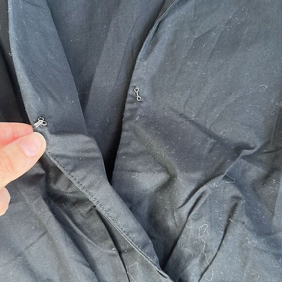 Abercrombie and Fitch Cropped Collared Blouse in Black size Medium - Picture 4 of 9